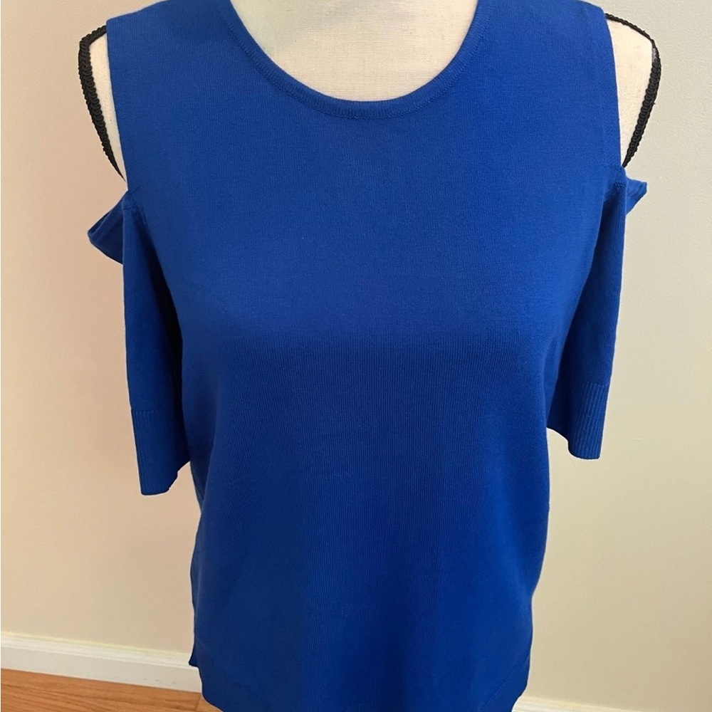 Cable & Gauge Blue Cold Sleeve Sweater